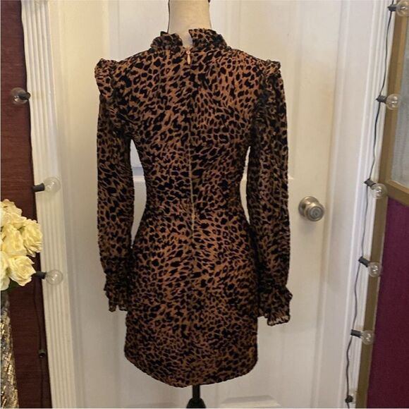 Lavish Alice Elegant Leopard Print Long Sleeve Dress,,US2 - Picture 8 of 13